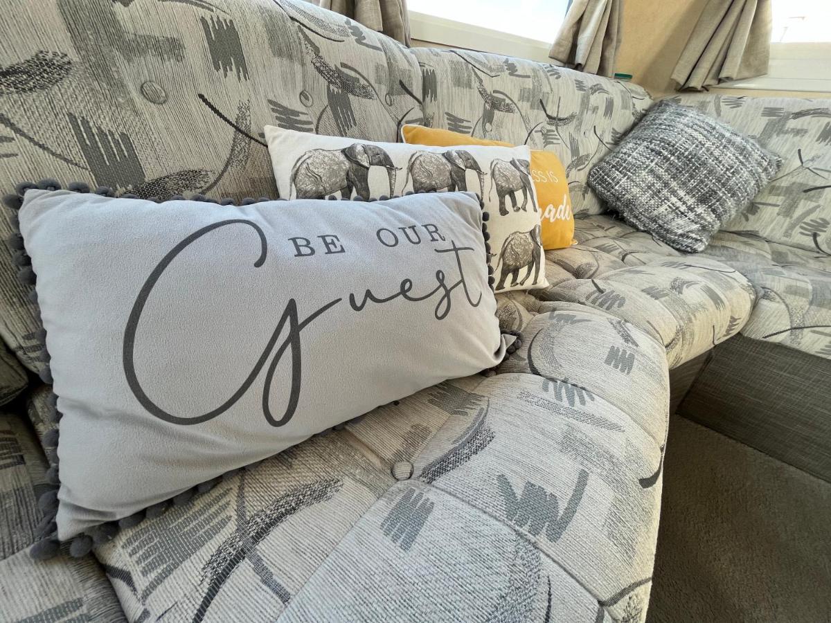 Grouse 54: Pet-Friendly Seaside Retreat at California Cliffs Villa Scratby Exterior photo